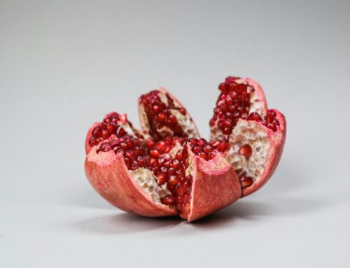 Granatapfel gegen PMS: Wie Polyphenole die Lebensqualität verbessern