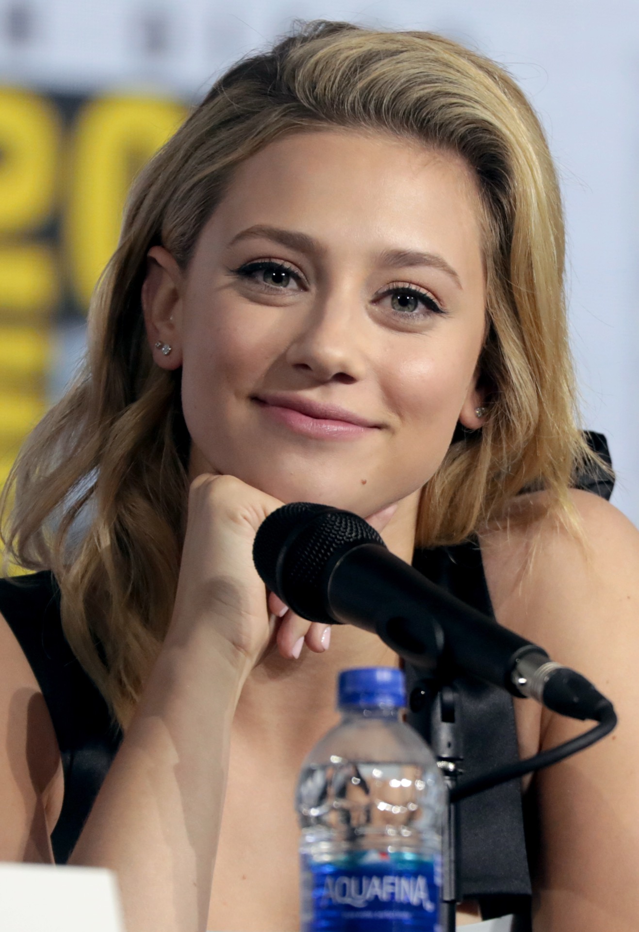 Lili Reinhart, 2019 (cropped) - Foto: Gage Skidmore, Wikimedia Commons, CC BY-SA 2.0